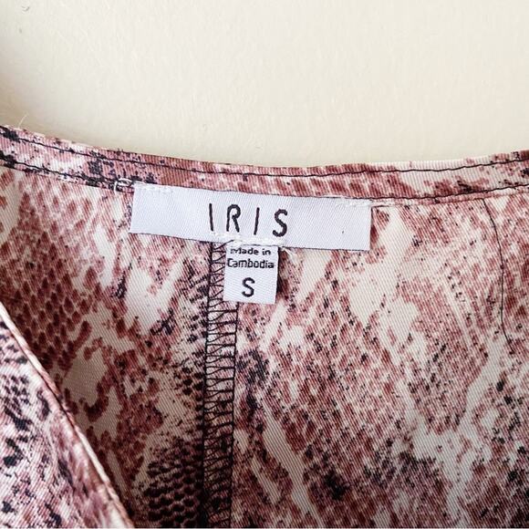Iris | Snakeskin Print Cami Tank Top V-neck Pink Purple NWT Small - Picture 4 of 5